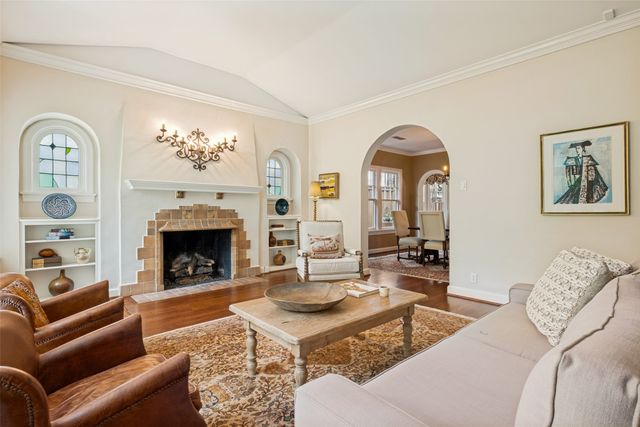 6917 Westlake Avenue, Dallas, TX 75214
