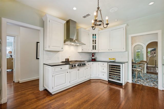 6917 Westlake Avenue, Dallas, TX 75214