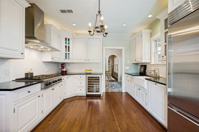 6917 Westlake Avenue, Dallas, TX 75214