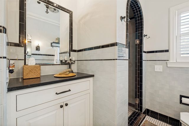 6917 Westlake Avenue, Dallas, TX 75214