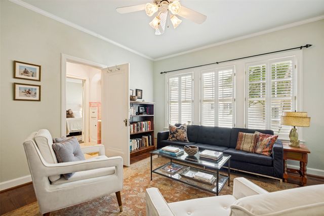 6917 Westlake Avenue, Dallas, TX 75214