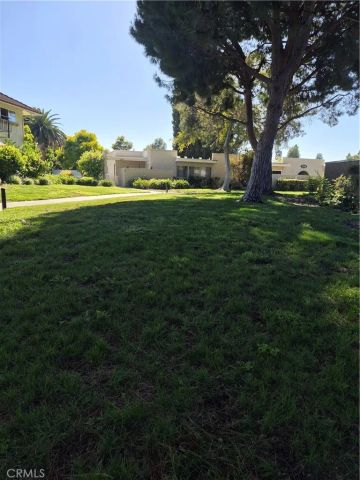 2238 Via Puerta A, Laguna Woods, CA 92637