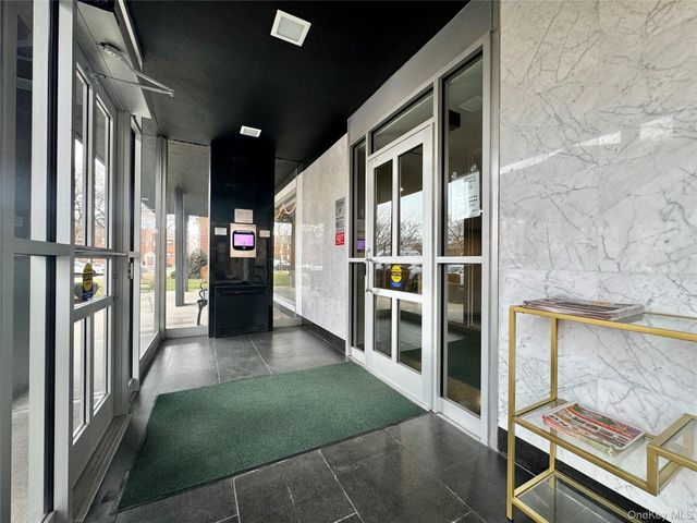 84-09 155th Avenue 3H, Howard Beach, NY 11414