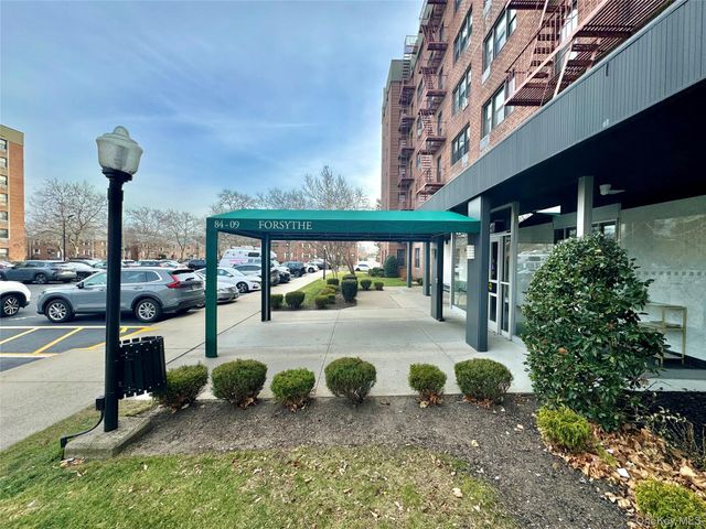 84-09 155th Avenue 3H, Howard Beach, NY 11414