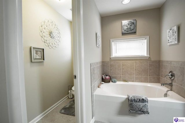 214 Riley Way, Elizabethtown, KY 42701