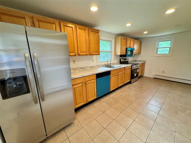 431 Violet Avenue, Poughkeepsie, NY 12601