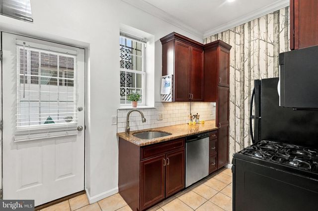 859 N LAWRENCE ST, Philadelphia, PA 19123