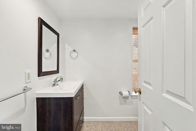 859 N LAWRENCE ST, Philadelphia, PA 19123