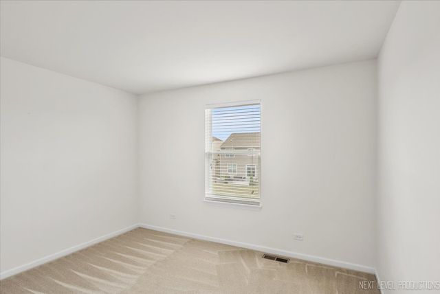 5734 OAK RIDGE Way -45, Lisle, IL 60532