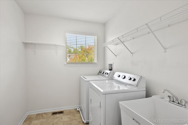 5734 OAK RIDGE Way -45, Lisle, IL 60532