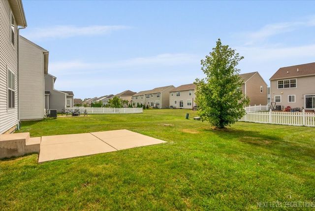 5734 OAK RIDGE Way -45, Lisle, IL 60532