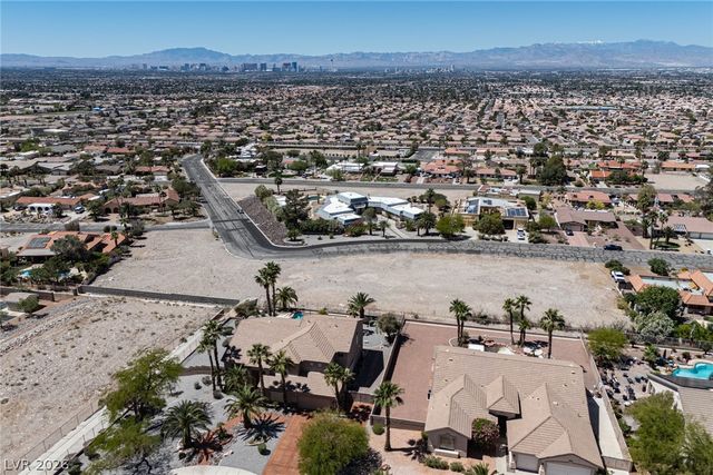 6881 Mountridge Drive, Las Vegas, NV 89110