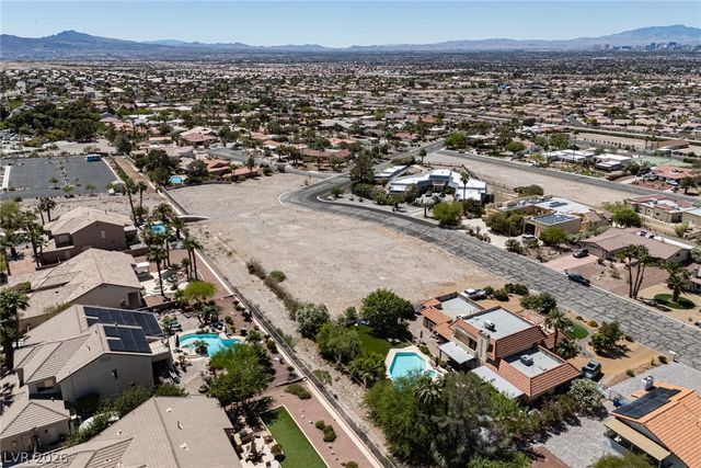 6881 Mountridge Drive, Las Vegas, NV 89110