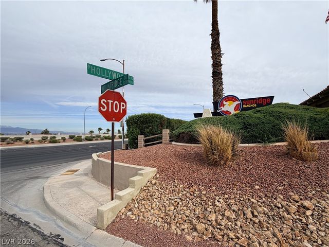 6881 Mountridge Drive, Las Vegas, NV 89110