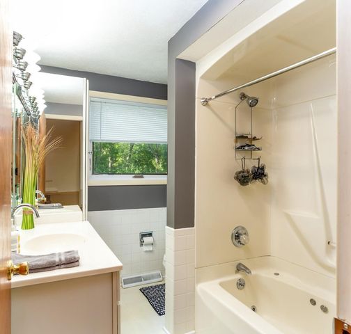 2329 Summit Drive, Janesville, WI 53548