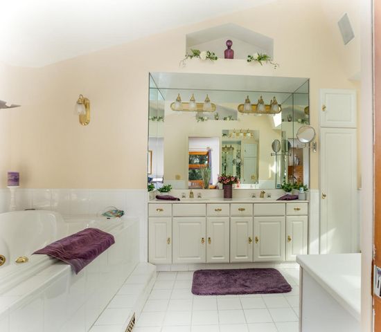 2329 Summit Drive, Janesville, WI 53548