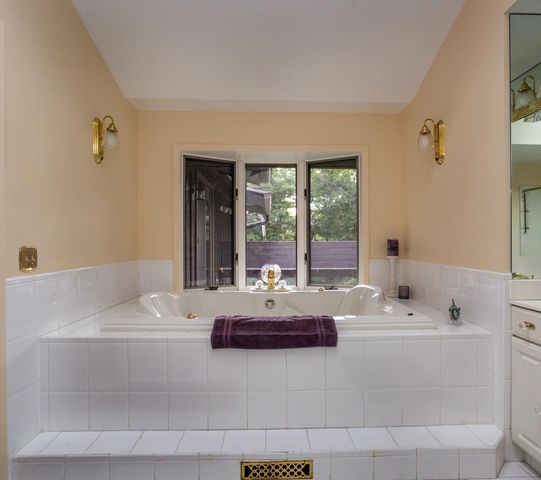 2329 Summit Drive, Janesville, WI 53548