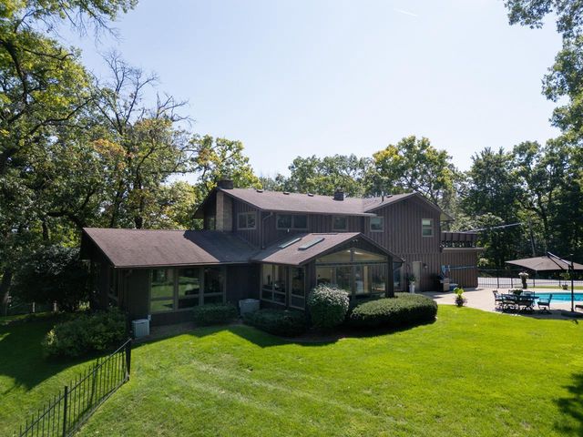 2329 Summit Drive, Janesville, WI 53548