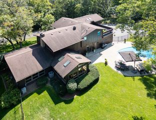 2329 Summit Drive, Janesville, WI 53548