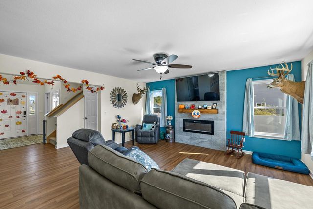 1421 Beacon DRIVE, Watertown, WI 53098