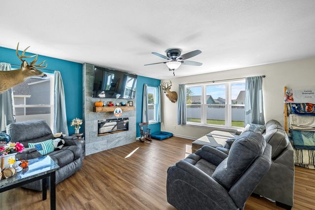 1421 Beacon DRIVE, Watertown, WI 53098