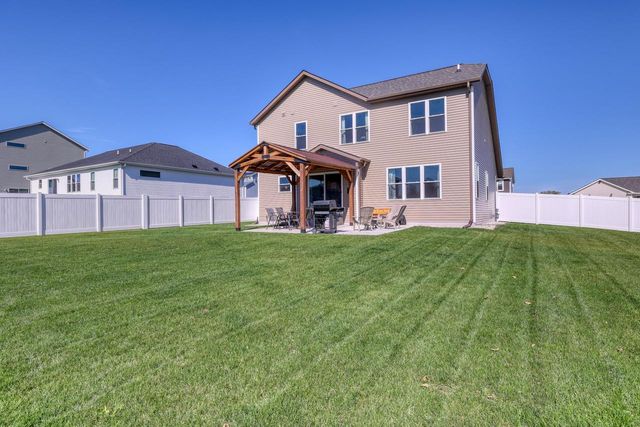 1421 Beacon DRIVE, Watertown, WI 53098
