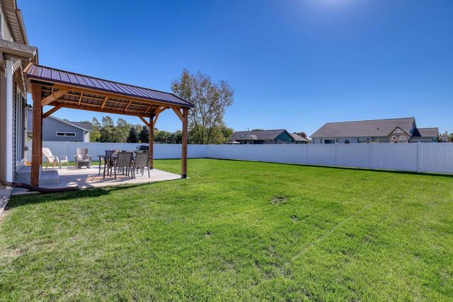 1421 Beacon DRIVE, Watertown, WI 53098