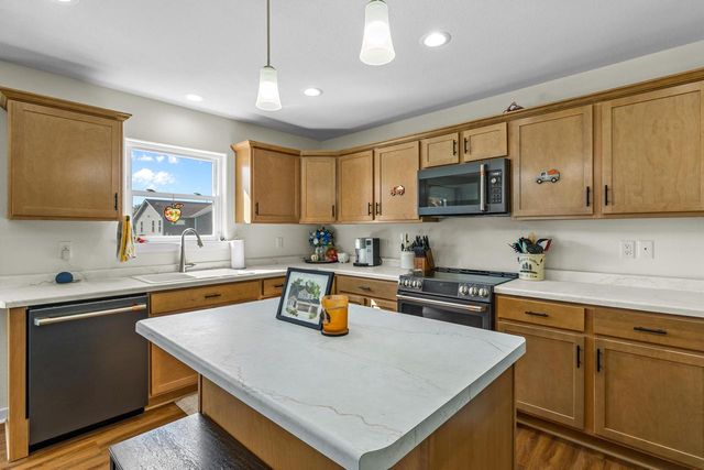 1421 Beacon DRIVE, Watertown, WI 53098