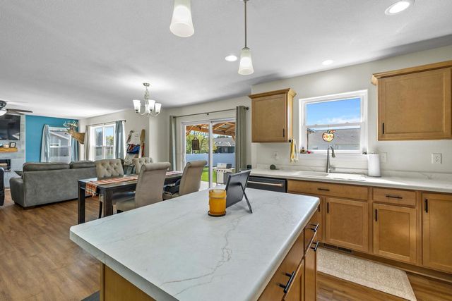 1421 Beacon DRIVE, Watertown, WI 53098