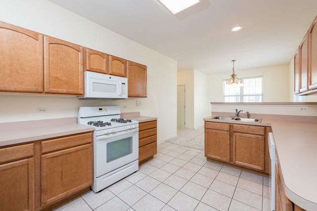 13154 W Sheffield Lane 13154, Beach Park, IL 60083