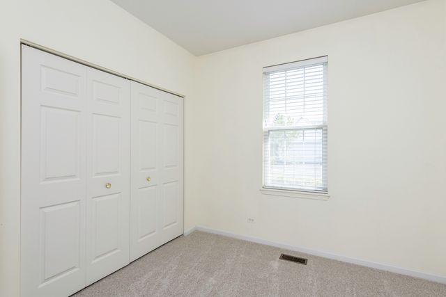 13154 W Sheffield Lane 13154, Beach Park, IL 60083