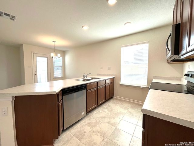 8405 AMISTAD CV, Converse, TX 78109