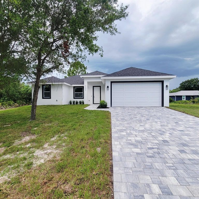 3845 NW 27th Avenue, Okeechobee, FL 34972