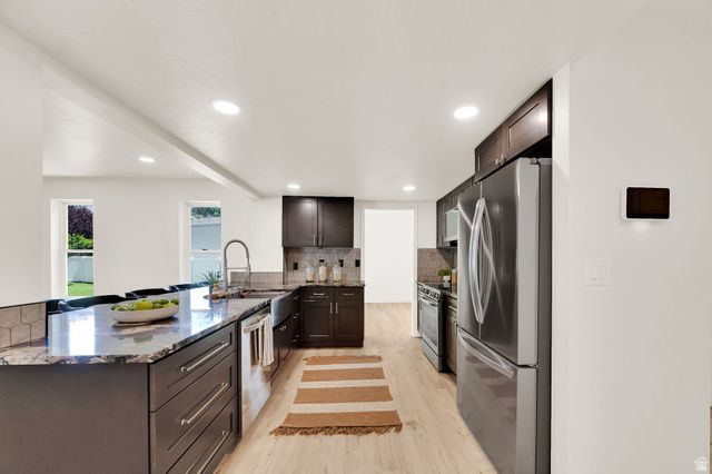 9709 S CAMBERLEY CIR, Sandy, UT 84092