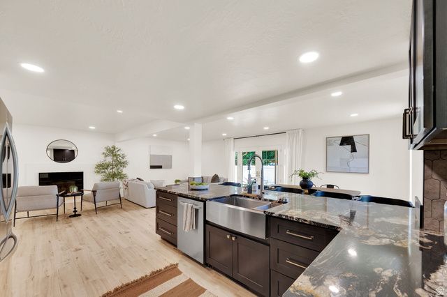 9709 S CAMBERLEY CIR, Sandy, UT 84092