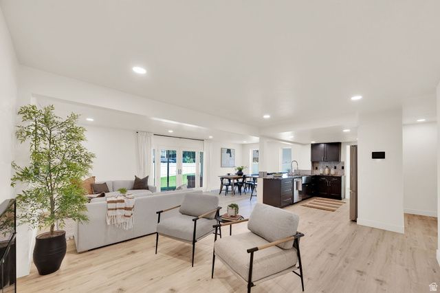 9709 S CAMBERLEY CIR, Sandy, UT 84092