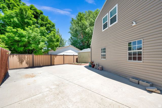 9709 S CAMBERLEY CIR, Sandy, UT 84092