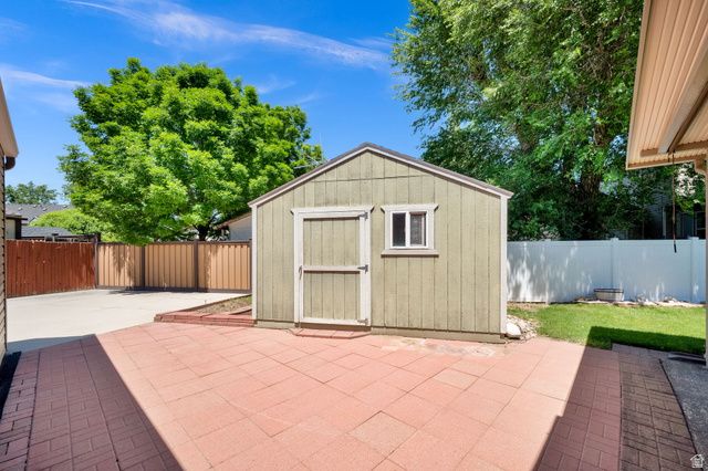 9709 S CAMBERLEY CIR, Sandy, UT 84092
