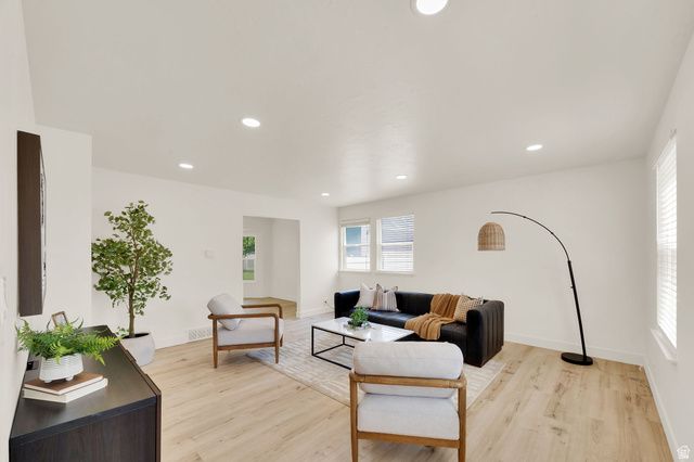 9709 S CAMBERLEY CIR, Sandy, UT 84092
