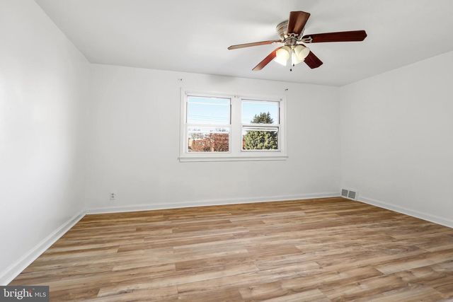 3037 WINDISH ST, Philadelphia, PA 19152