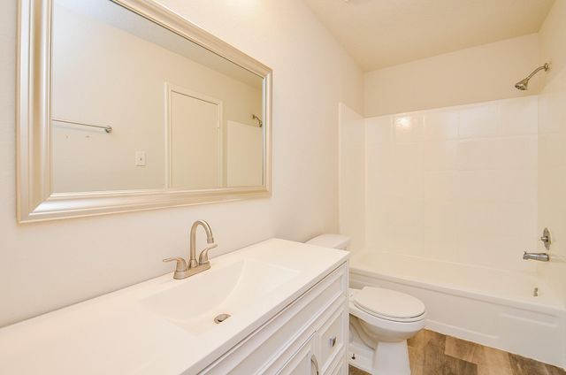 11818 Spring Grove Dr, Houston, TX 77099