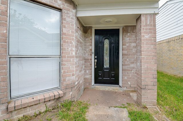 11818 Spring Grove Dr, Houston, TX 77099