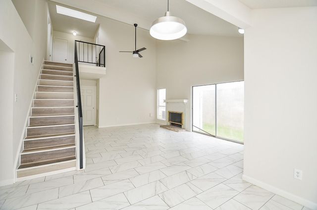 11818 Spring Grove Dr, Houston, TX 77099