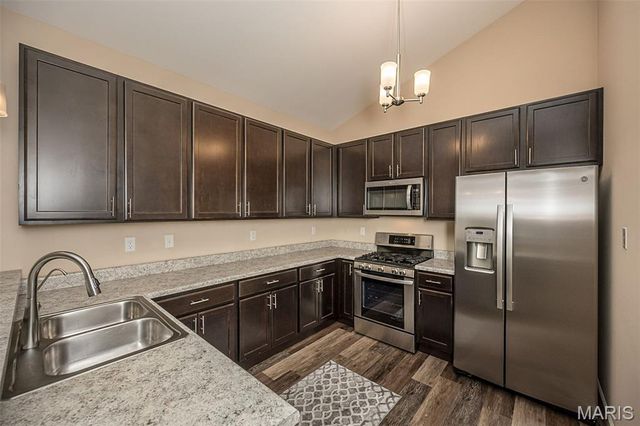 746 Windberry Court, Kirkwood, MO 63122
