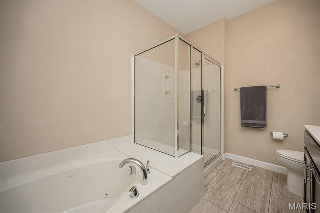746 Windberry Court, Kirkwood, MO 63122