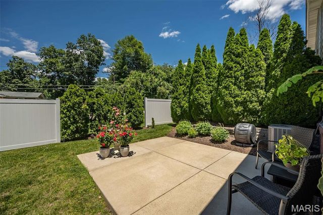 746 Windberry Court, Kirkwood, MO 63122