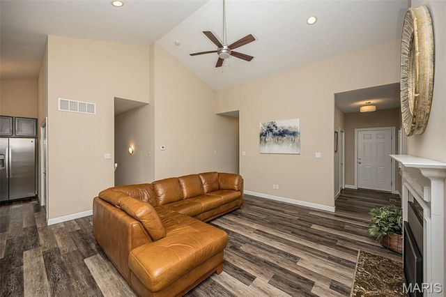 746 Windberry Court, Kirkwood, MO 63122