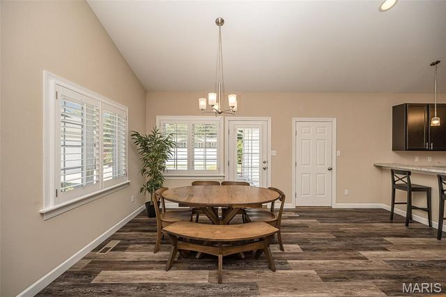 746 Windberry Court, Kirkwood, MO 63122