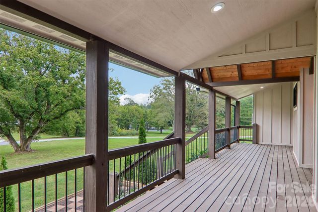 157 Allen Drive, Fletcher, NC 28732