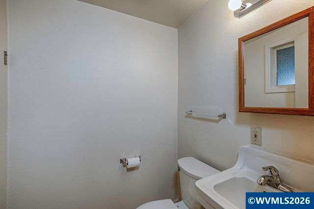 390 McNary Av NW, Salem, OR 97304